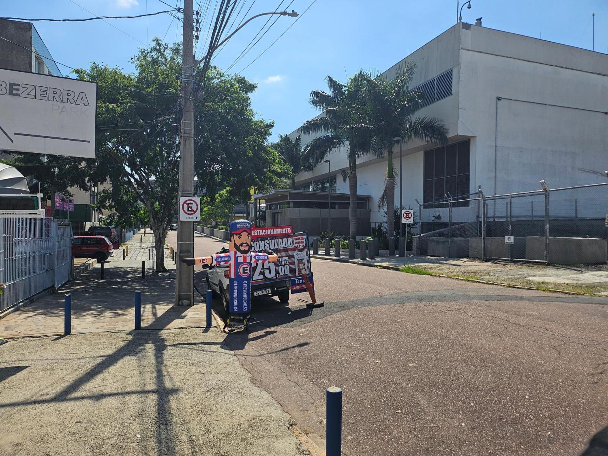 Consulado Americano Apartamento 50 Metros Da Entrada Para Visto Consulado Eua Porto Alegre Com Garagem المظهر الخارجي الصورة